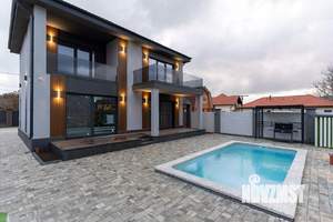 Дом 280м², 2-этажный, участок 4 сот.