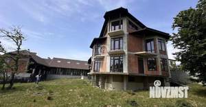 Коттедж 385м², 3-этажный, участок 21 сот.