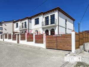 Дом 160м², 2-этажный, участок 4 сот.