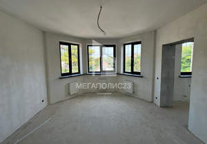 Дом 346м², 3-этажный, участок 6 сот.