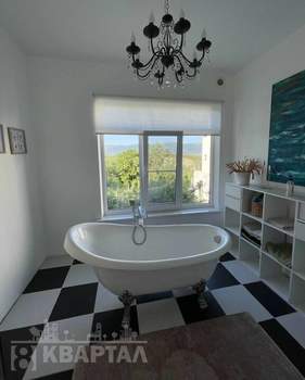 Дом 180м², 2-этажный, участок 5 сот.