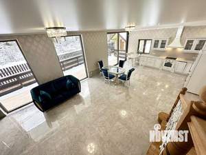 Дом 172м², 2-этажный, участок 9 сот.