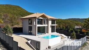 Дом 174м², 2-этажный, участок 6 сот.