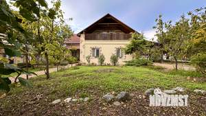 Дом 208м², 2-этажный, участок 8 сот.