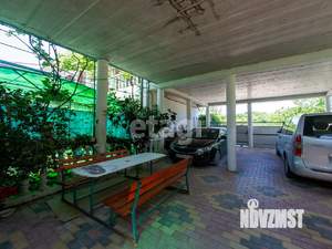 Дом 605м², 3-этажный, участок 5 сот.