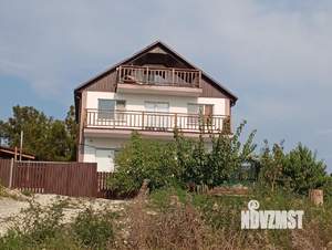 Дом 200м², 3-этажный, участок 4 сот.