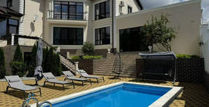 Дом 300м², 2-этажный, участок 8 сот.