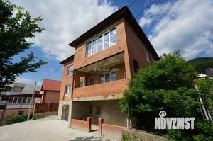 Дом 361м², 3-этажный, участок 5 сот.