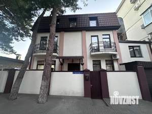 Дом 242м², 2-этажный, участок 3 сот.