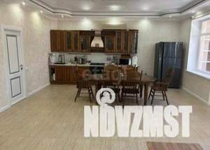 Дом 250м², 3-этажный, участок 3 сот.