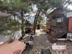 Дом 280м², 2-этажный, участок 6 сот.