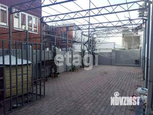 Дом 400м², 3-этажный, участок 6 сот.