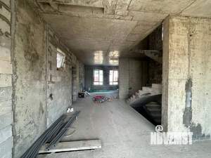 Дом 200м², 3-этажный, участок 4 сот.