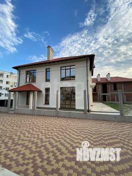 Дом 446м², 3-этажный, участок 7 сот.