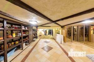 Дом 295м², 2-этажный, участок 10 сот.