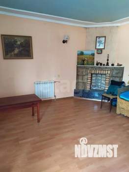 Дом 235м², 3-этажный, участок 8 сот.