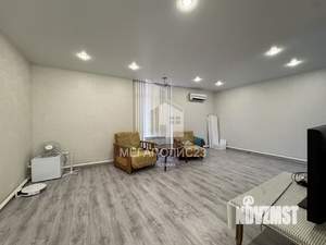 Дом 174м², 2-этажный, участок 4 сот.