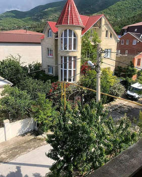 Дом 282м², 3-этажный, участок 4 сот.