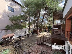 Дом 280м², 2-этажный, участок 6 сот.