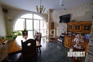 Дом 529м², 3-этажный, участок 6 сот.