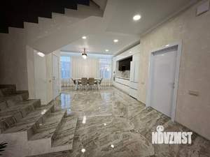 Дом 220м², 2-этажный, участок 3 сот.