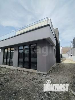 Дом 215м², 2-этажный, участок 4 сот.