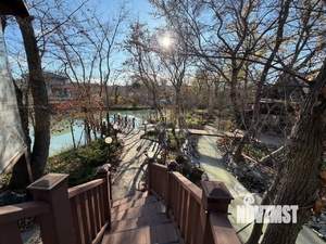 Дом 240м², 2-этажный, участок 10 сот.