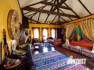 Дом 454м², 3-этажный, участок 18 сот.