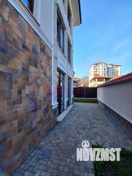 Коттедж 370м², 3-этажный, участок 4 сот.