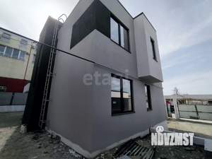 Дом 215м², 2-этажный, участок 4 сот.