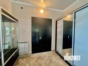 Дом 281м², 3-этажный, участок 11 сот.