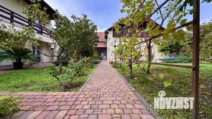 Дом 208м², 2-этажный, участок 8 сот.