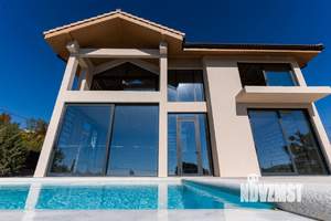 Дом 174м², 2-этажный, участок 6 сот.