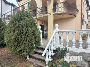 Дом 214м², 3-этажный, участок 5 сот.