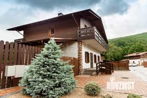 Дом 209м², 2-этажный, участок 13 сот.