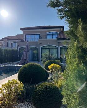 Дом 165м², 2-этажный, участок 3 сот.