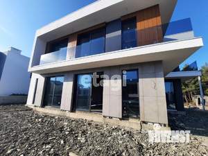 Дом 260м², 2-этажный, участок 5 сот.