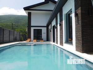 Дом 220м&sup2;, 2-этажный, посуточно, 