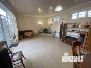 Дом 250м&sup2;, 3-этажный, посуточно, 