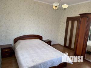 Дом 300м&sup2;, 3-этажный, посуточно, 