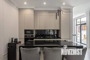 Дом 254м², 2-этажный, посуточно, 