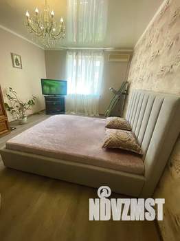 Дом 200м&sup2;, 2-этажный, посуточно, 