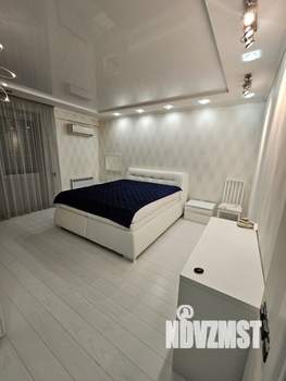 Таунхаус 220м², 3-этажный, на длительный срок, 