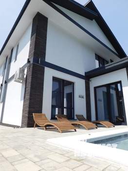 Дом 220м&sup2;, 2-этажный, посуточно, 