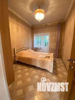 Дом 150м&sup2;, 3-этажный, посуточно, 