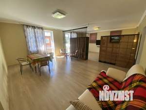 Дом 55м&sup2;, 3-этажный, посуточно, 