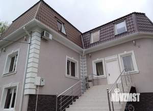 Дом 350м&sup2;, 2-этажный, на длительный срок, 