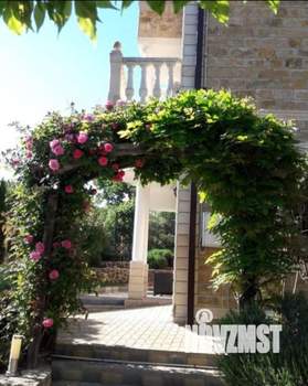 Дом 250м&sup2;, 3-этажный, посуточно, 