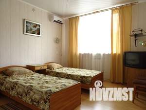 Дом 200м&sup2;, 2-этажный, посуточно, 