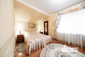 Дом 200м&sup2;, 2-этажный, посуточно, 